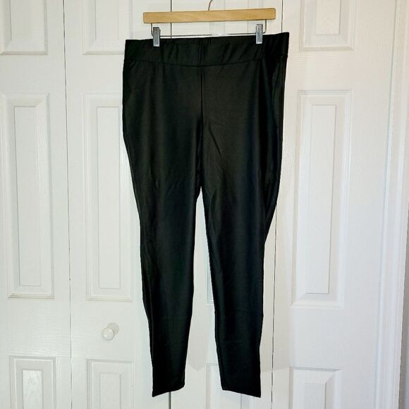 Torrid black pleather skinny pants size 2 - Picture 1 of 5